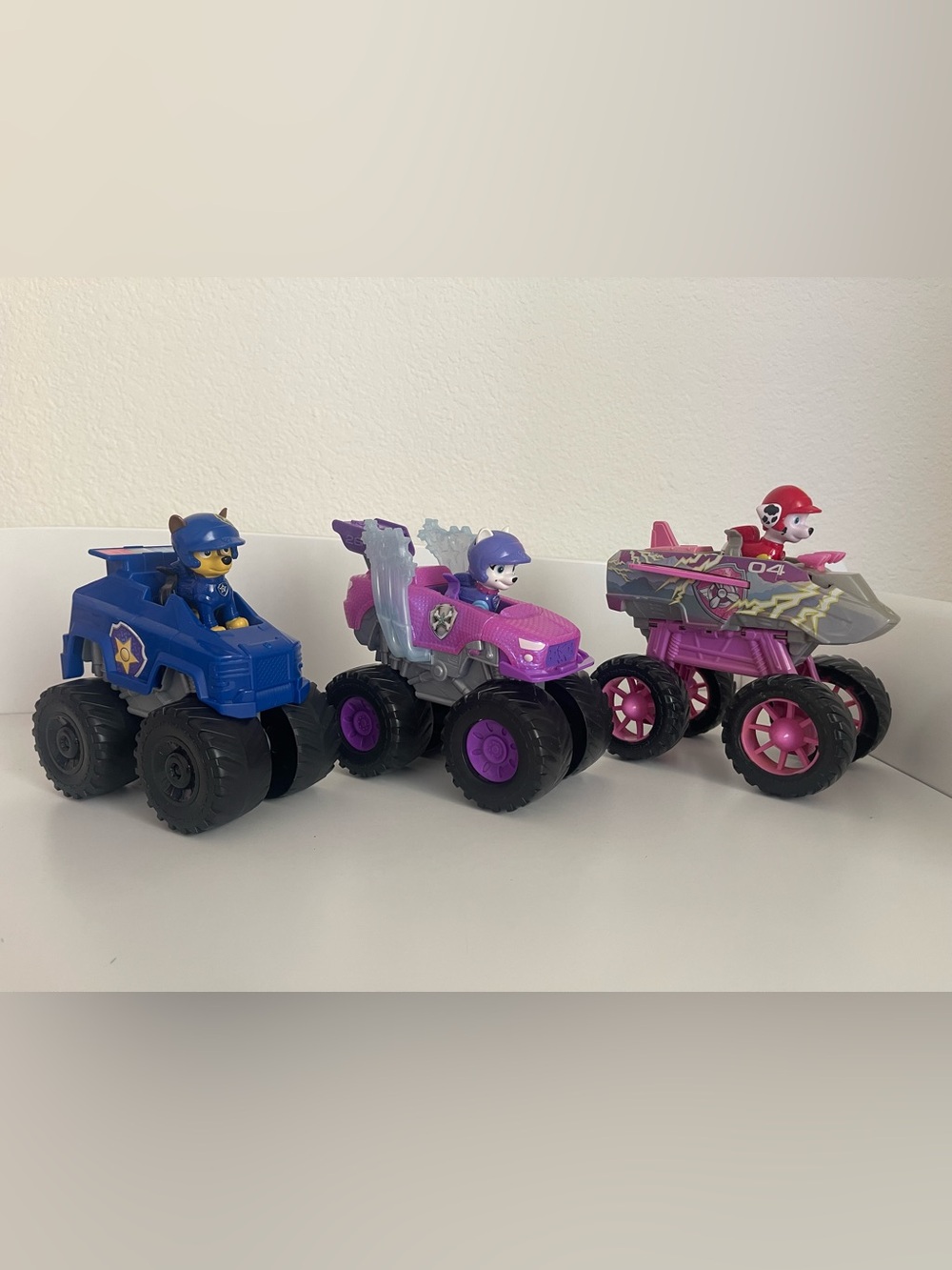 Paw Patrol Rescue Wheels 3 vehicle and figure Lot INCLUDING Roxi HTF